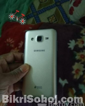 Samsung Galaxy  j2